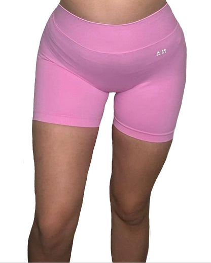Bubble butt babe shorts